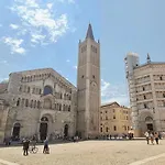 Luxury 5 Al Duomo Di * Parma
